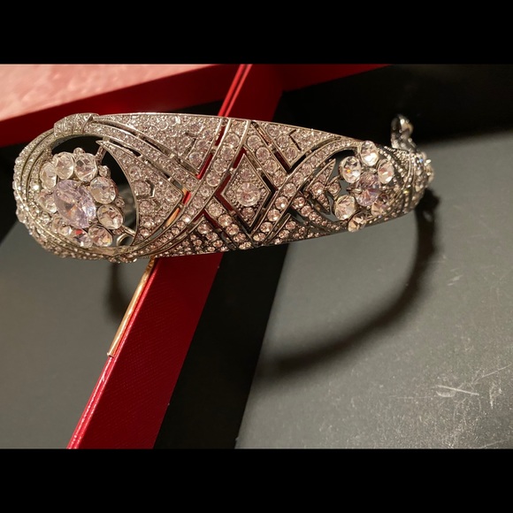 Wedding tiara/headpiece main image 6